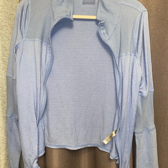 FP movement Zip it up layer - Picture 1 of 6